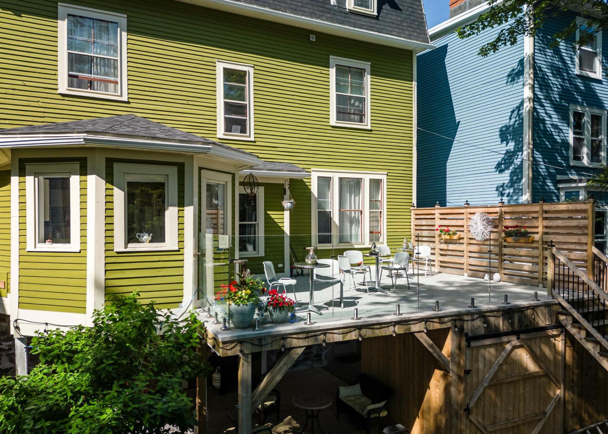The Elizabeth Manor Guesthouse Saint-Jean de Terre-Neuve Extérieur photo