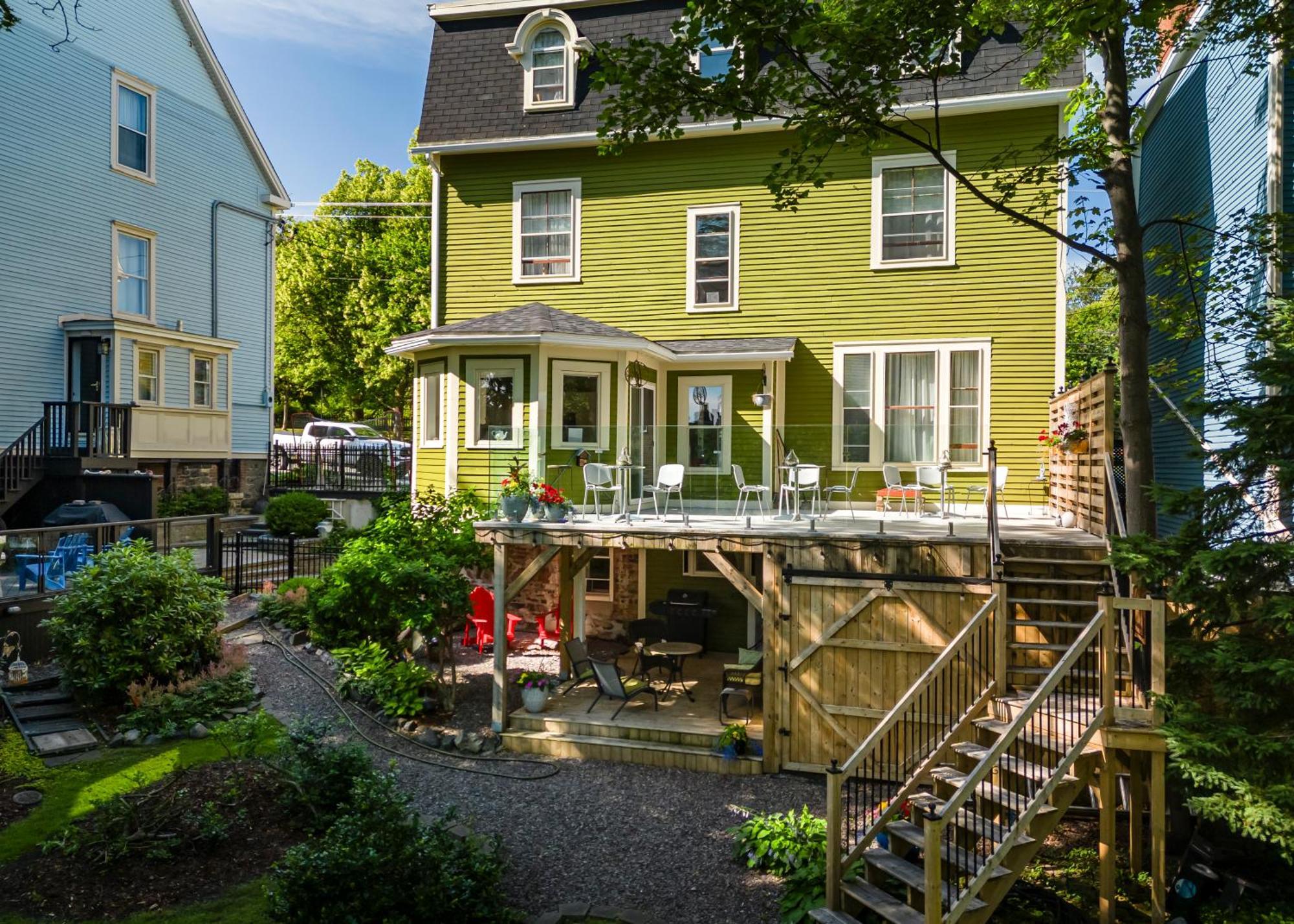 The Elizabeth Manor Guesthouse Saint-Jean de Terre-Neuve Extérieur photo