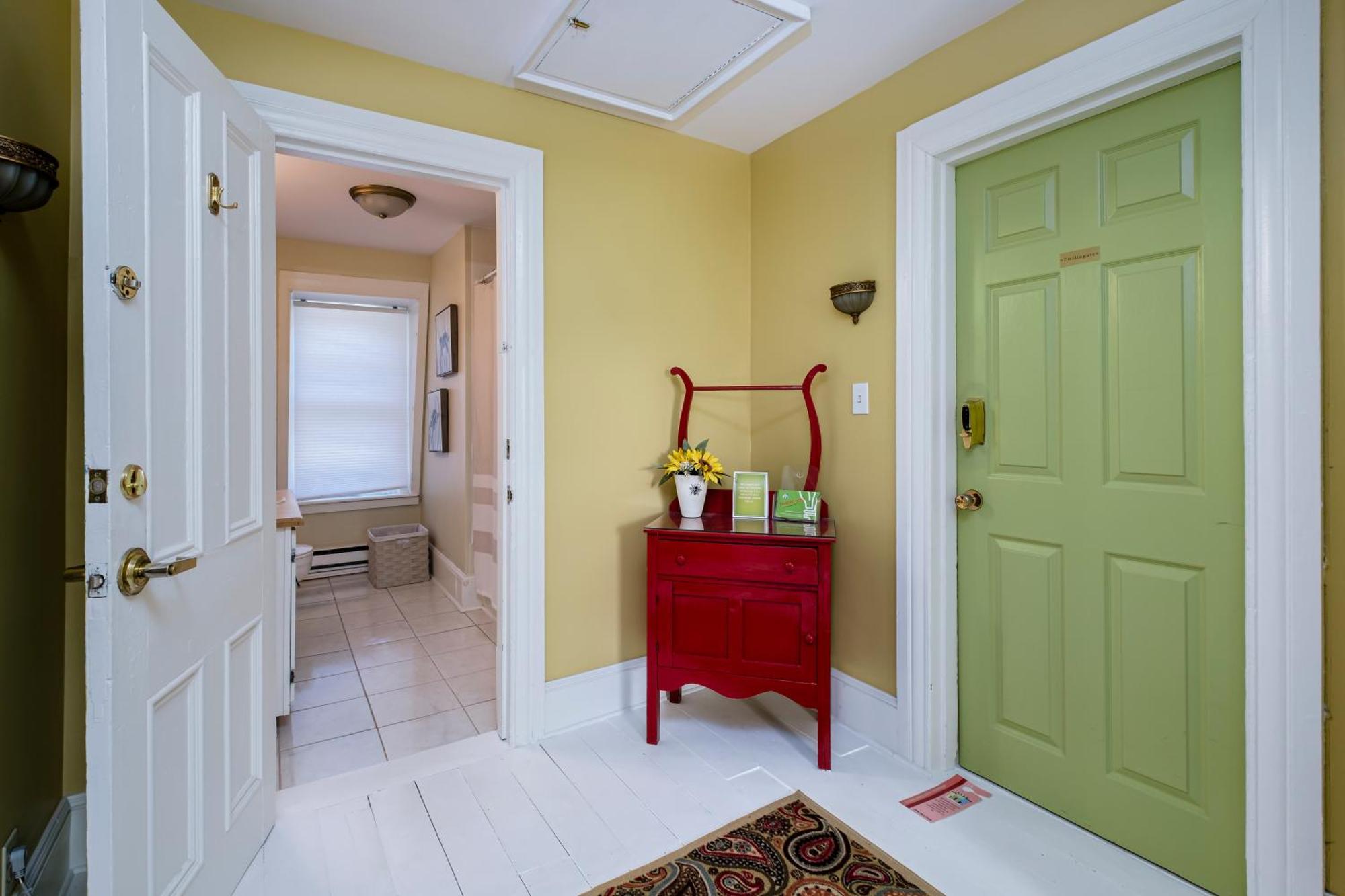 The Elizabeth Manor Guesthouse Saint-Jean de Terre-Neuve Extérieur photo