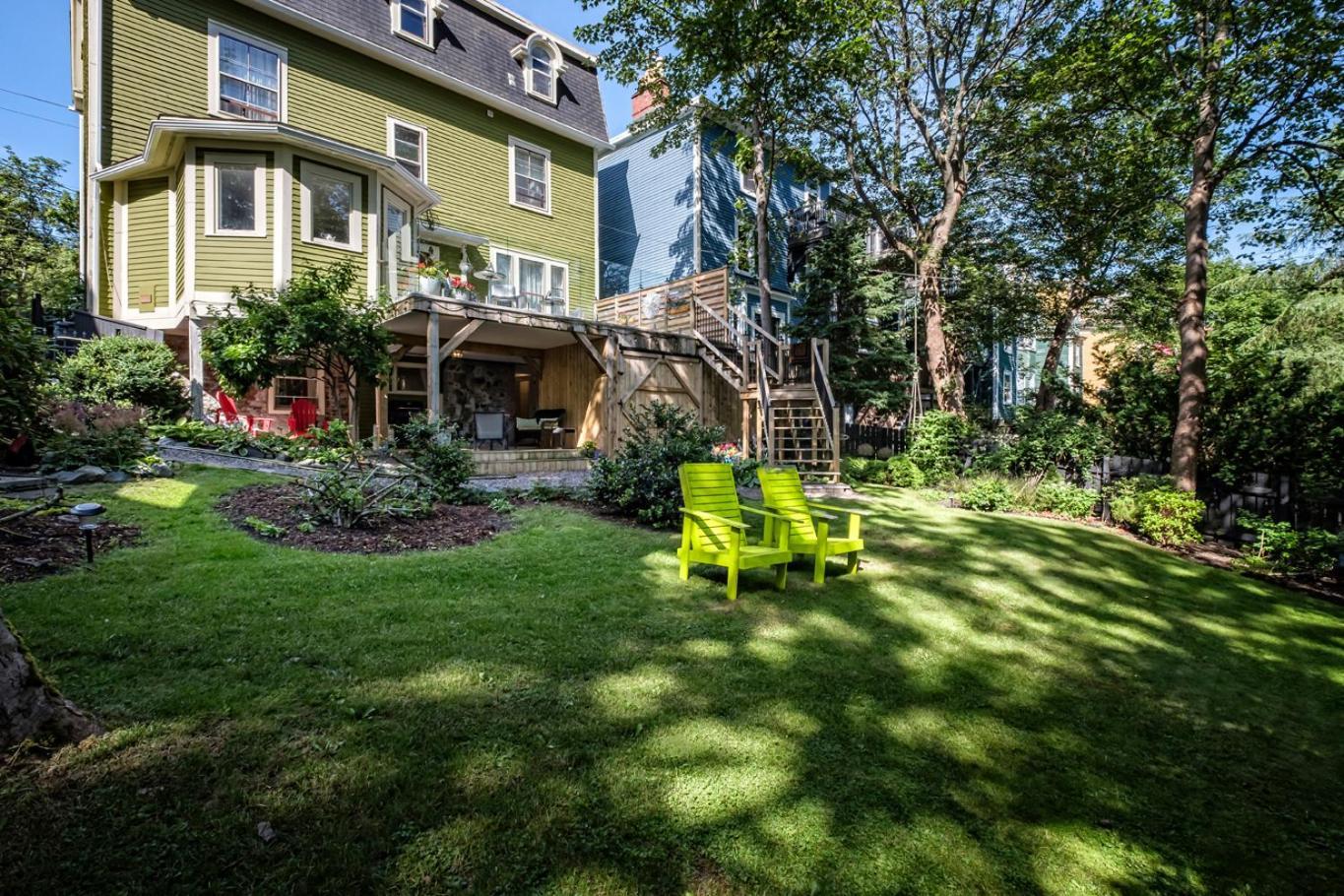 The Elizabeth Manor Guesthouse Saint-Jean de Terre-Neuve Extérieur photo