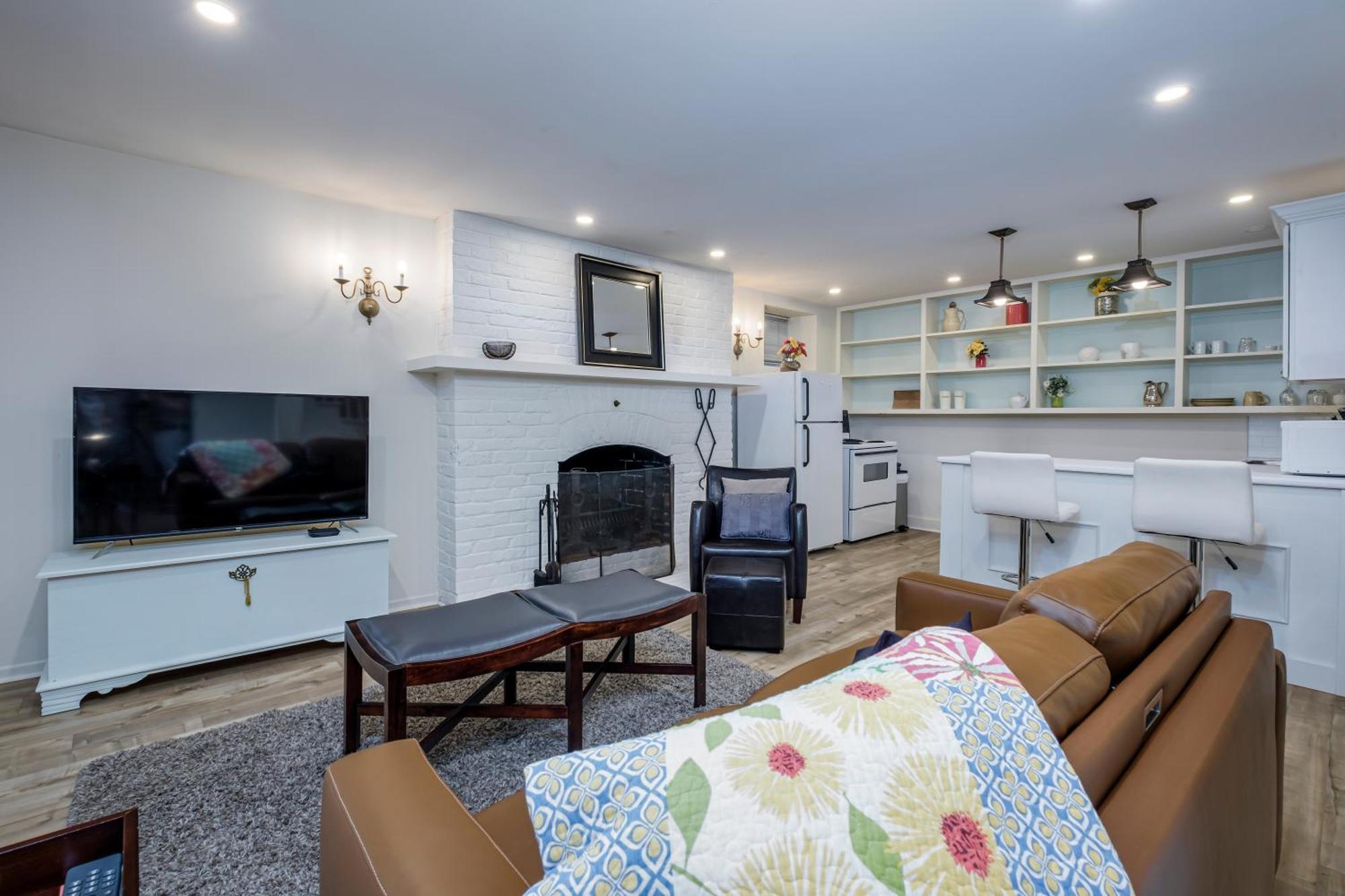 The Elizabeth Manor Guesthouse Saint-Jean de Terre-Neuve Extérieur photo